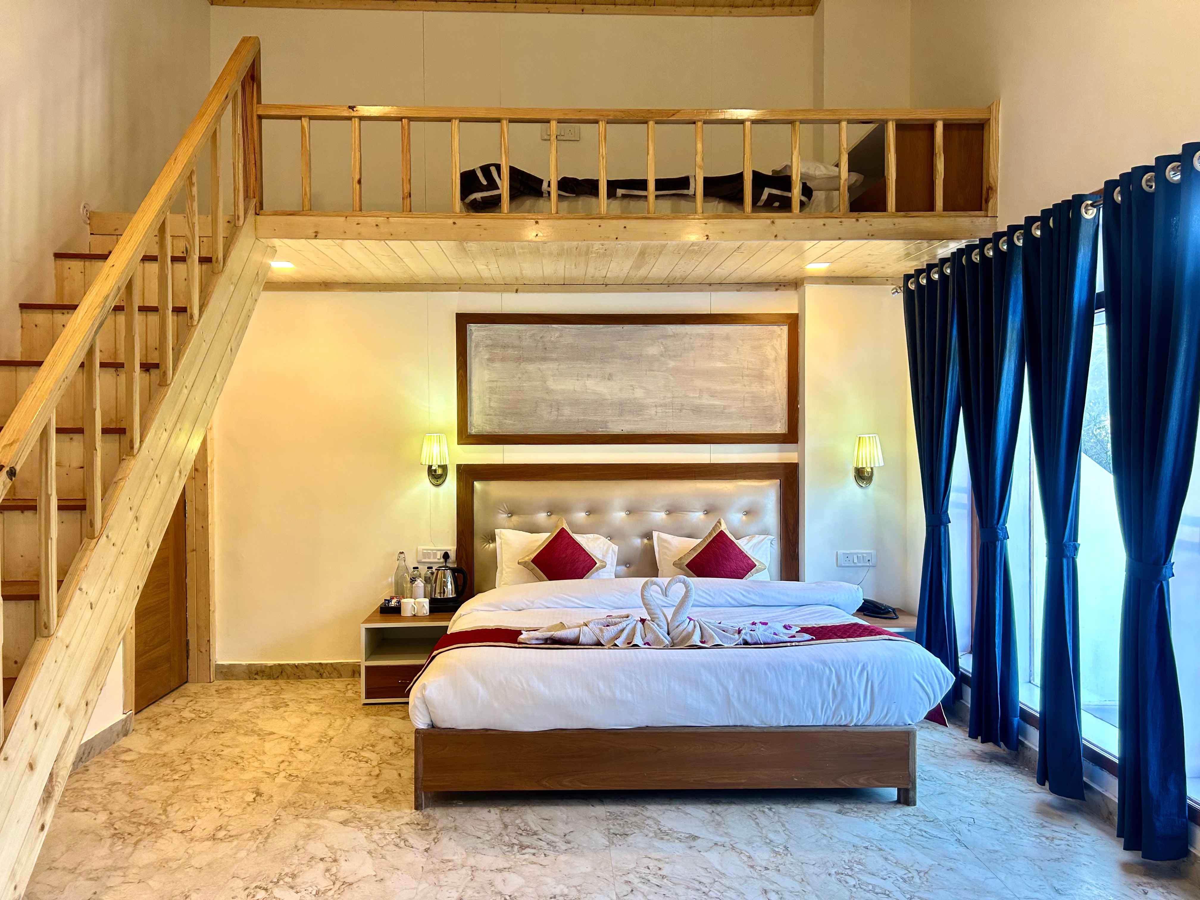 Family Suite – Hills View